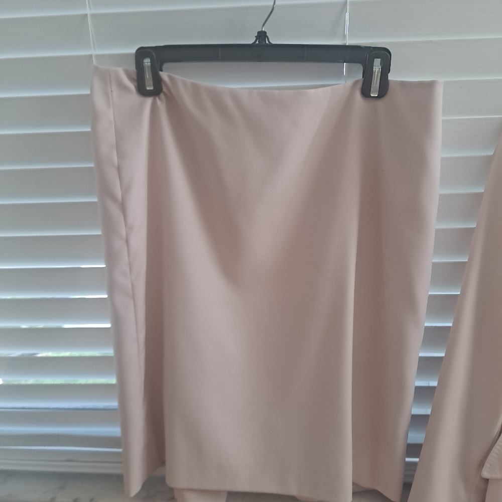 Pale Pink Anne Klein Skirt Suit Size 12